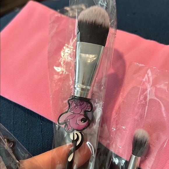 Cute Cartoon -Themed 5-Piece Makeup Brush Set - Picture 7 of 9